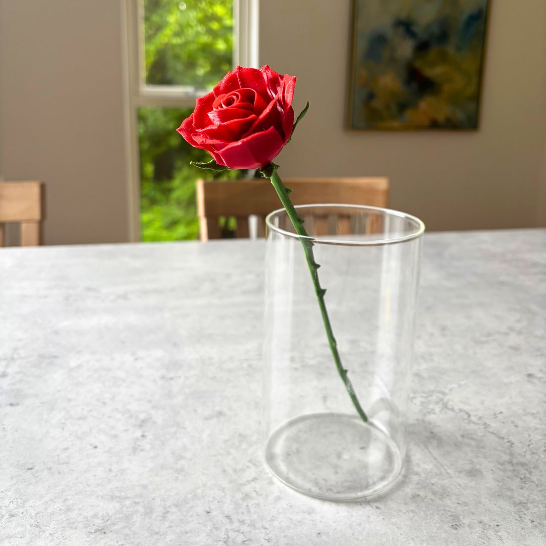 Langstilket rose